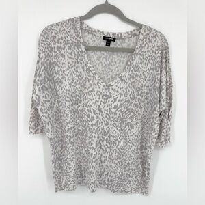 Express White and Gray Animal Print Women's Tee